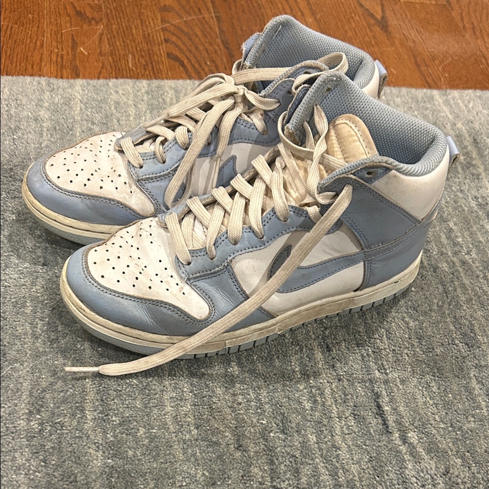Nike Women's High-Top Sneakers in Blue and Cream